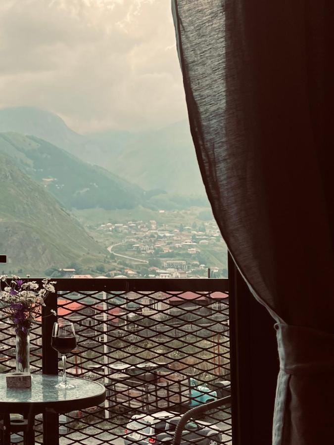 Kazbegi Stylish Apartment Bagian luar foto